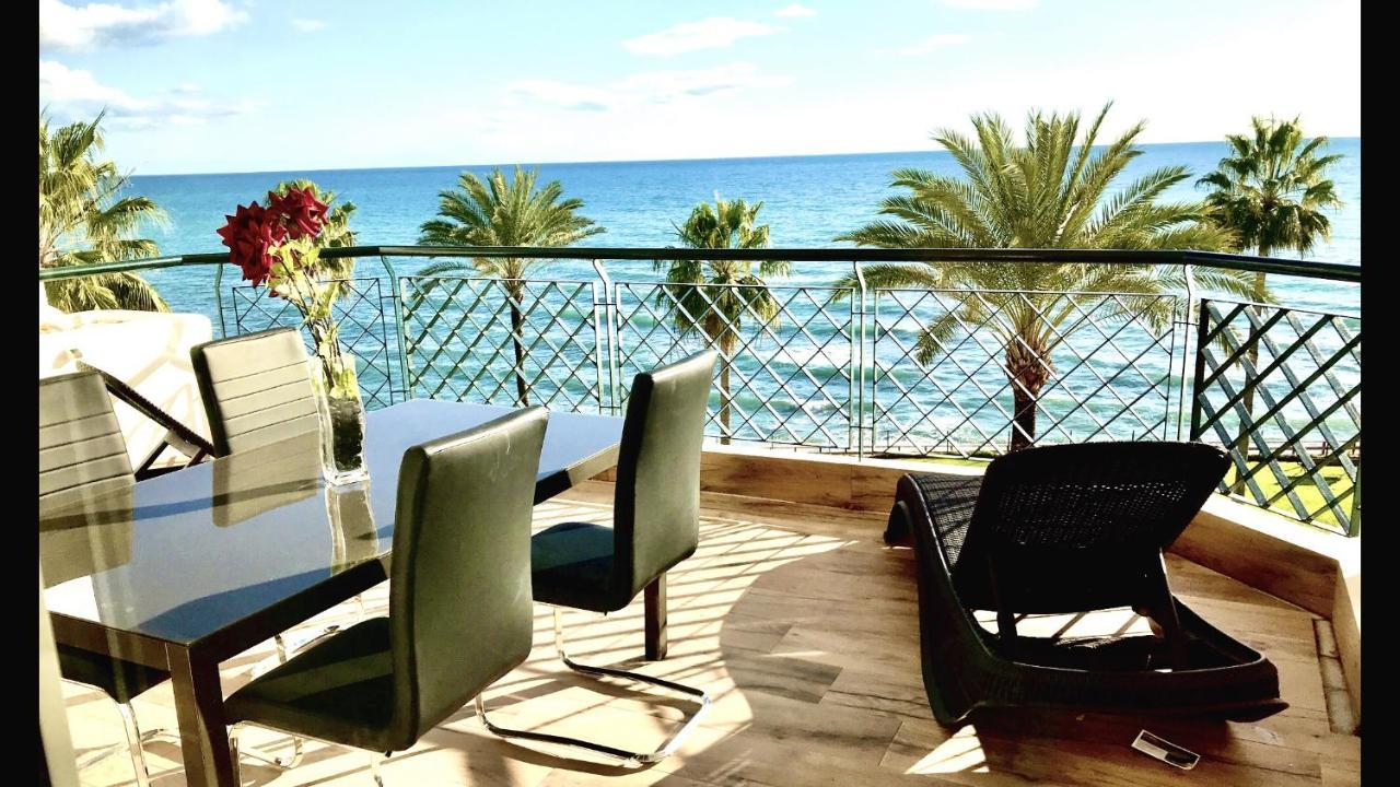 Mi Capricho B17 Beachfront Apartment Sitio de Calahonda Buitenkant foto