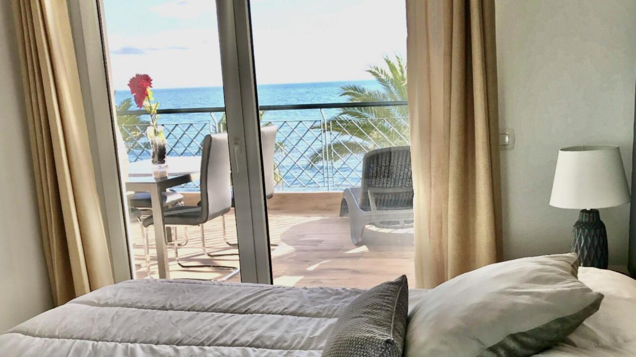 Mi Capricho B17 Beachfront Apartment Sitio de Calahonda Buitenkant foto