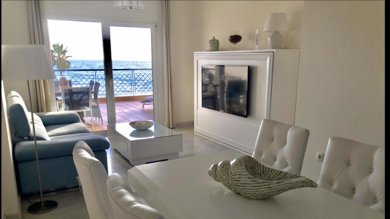 Mi Capricho B17 Beachfront Apartment Sitio de Calahonda Buitenkant foto