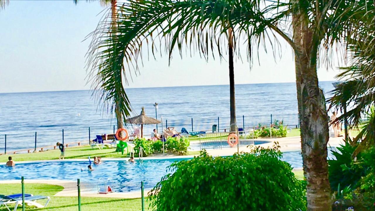 Mi Capricho B17 Beachfront Apartment Sitio de Calahonda Buitenkant foto