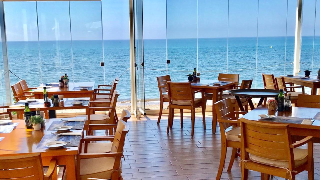 Mi Capricho B17 Beachfront Apartment Sitio de Calahonda Buitenkant foto