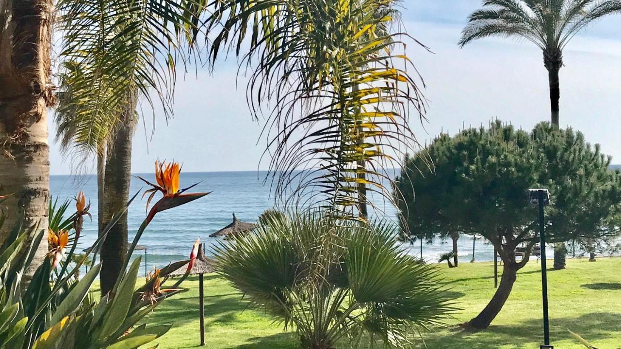 Mi Capricho B17 Beachfront Apartment Sitio de Calahonda Buitenkant foto